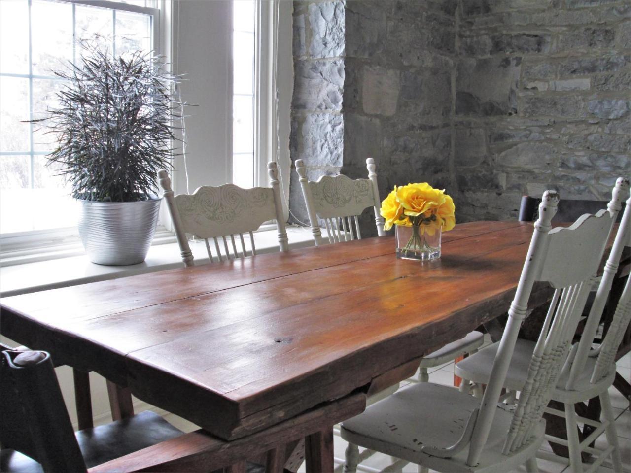 All Suites Whitney Manor Kingston Extérieur photo
